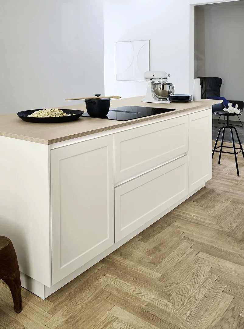 RAVENNA-LACK-Magnolia-softmatt-kitchen-cabinet.jpg