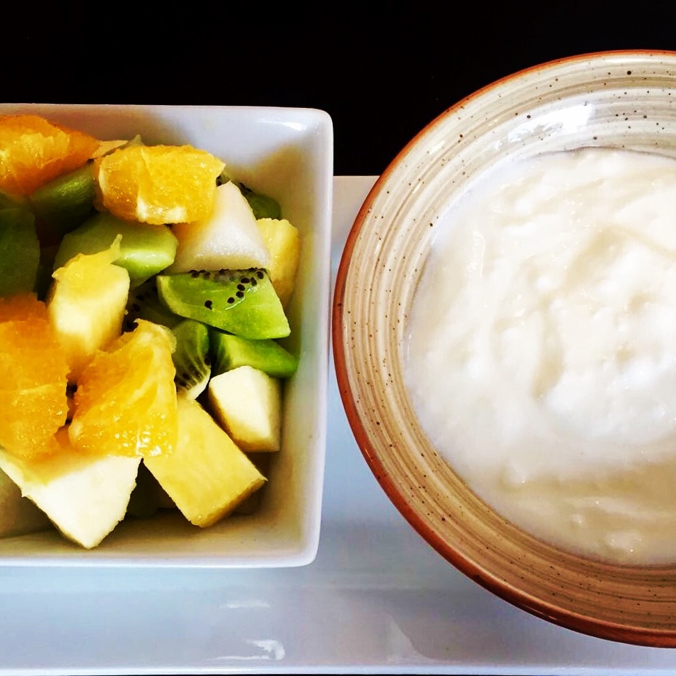 YOGUR CON FRUTA.jpg