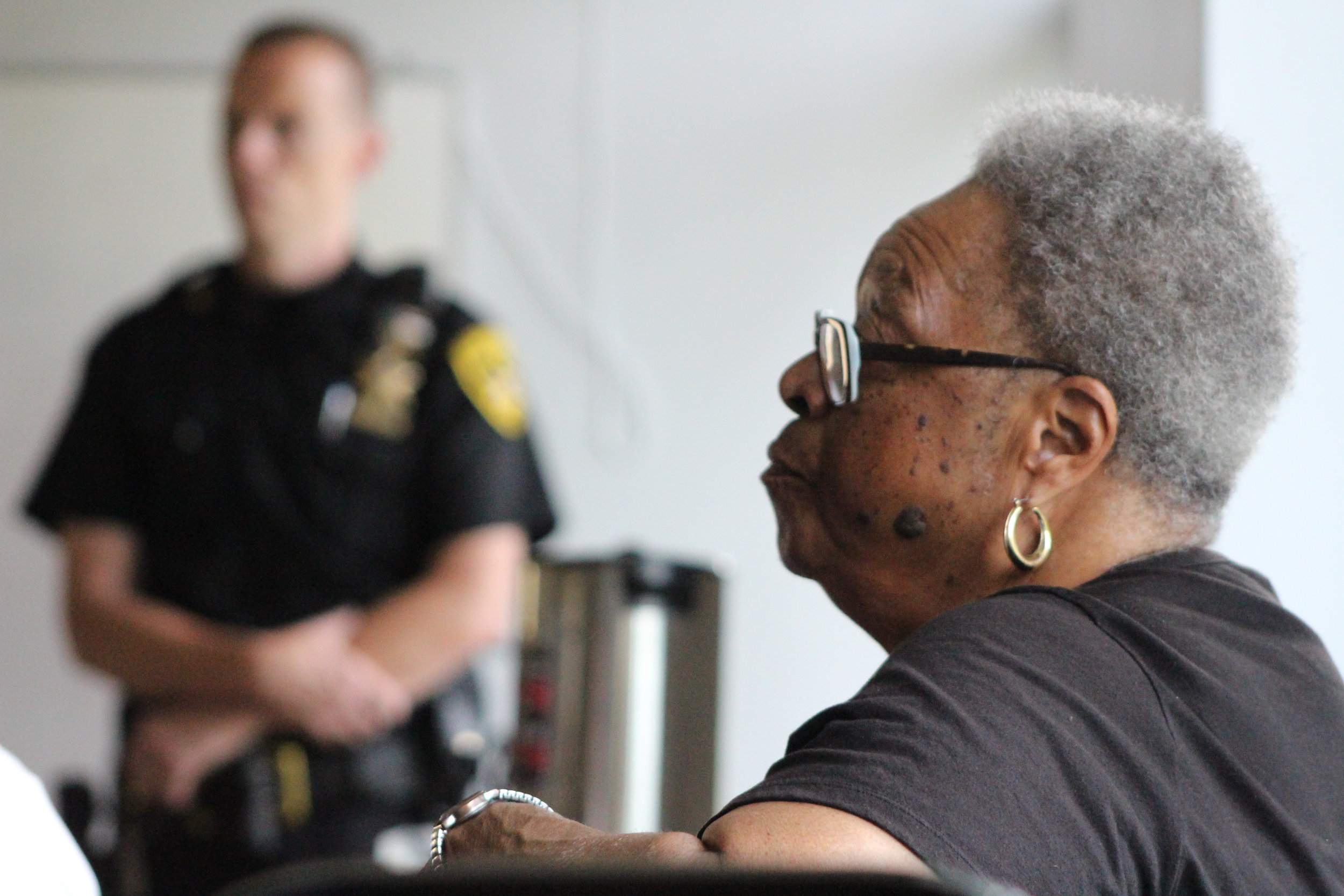  Beverly Padgett, ACPAC Co-Chair, during a community meeting. 