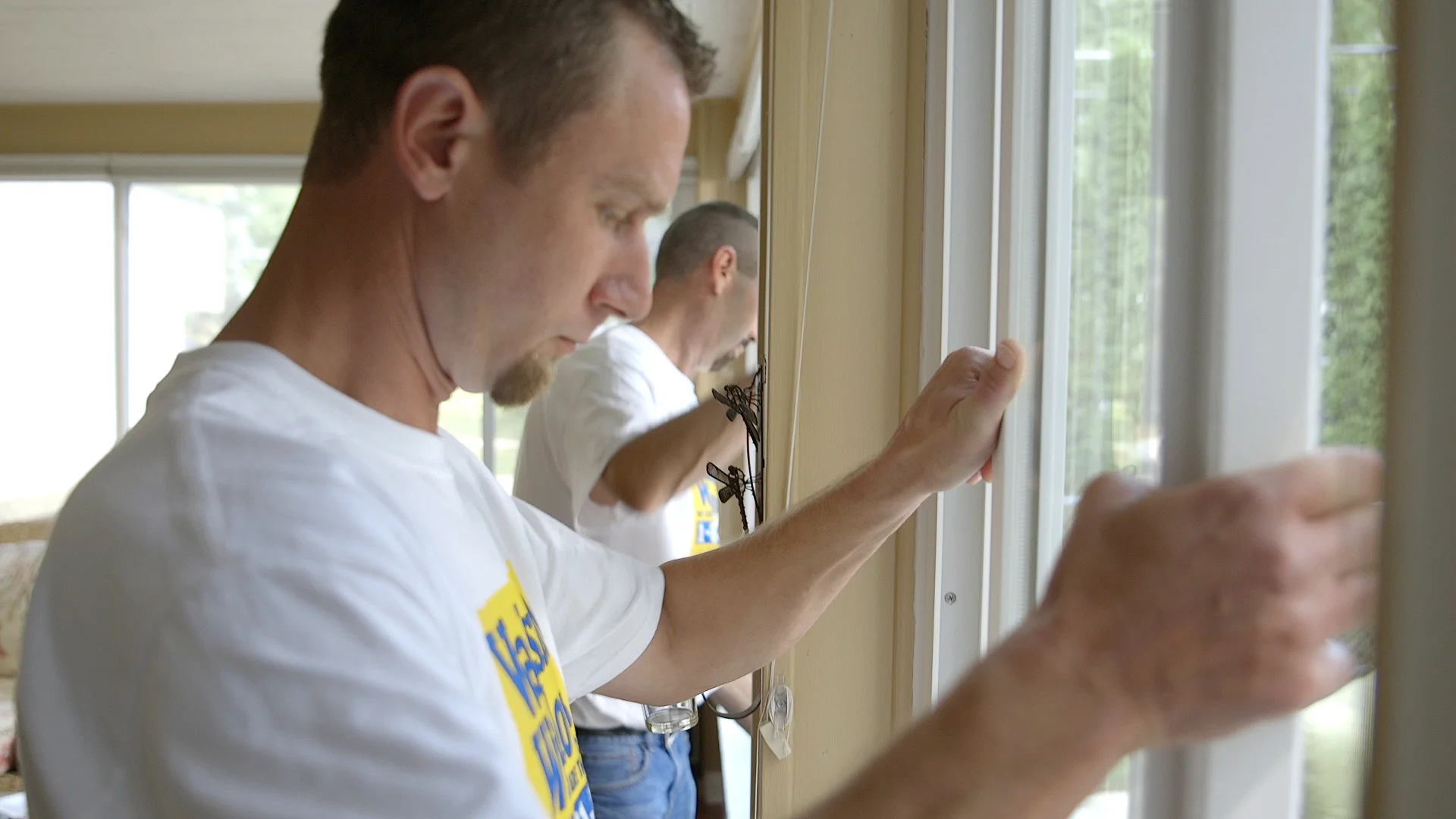 wallside-windows-installation-team.jpg