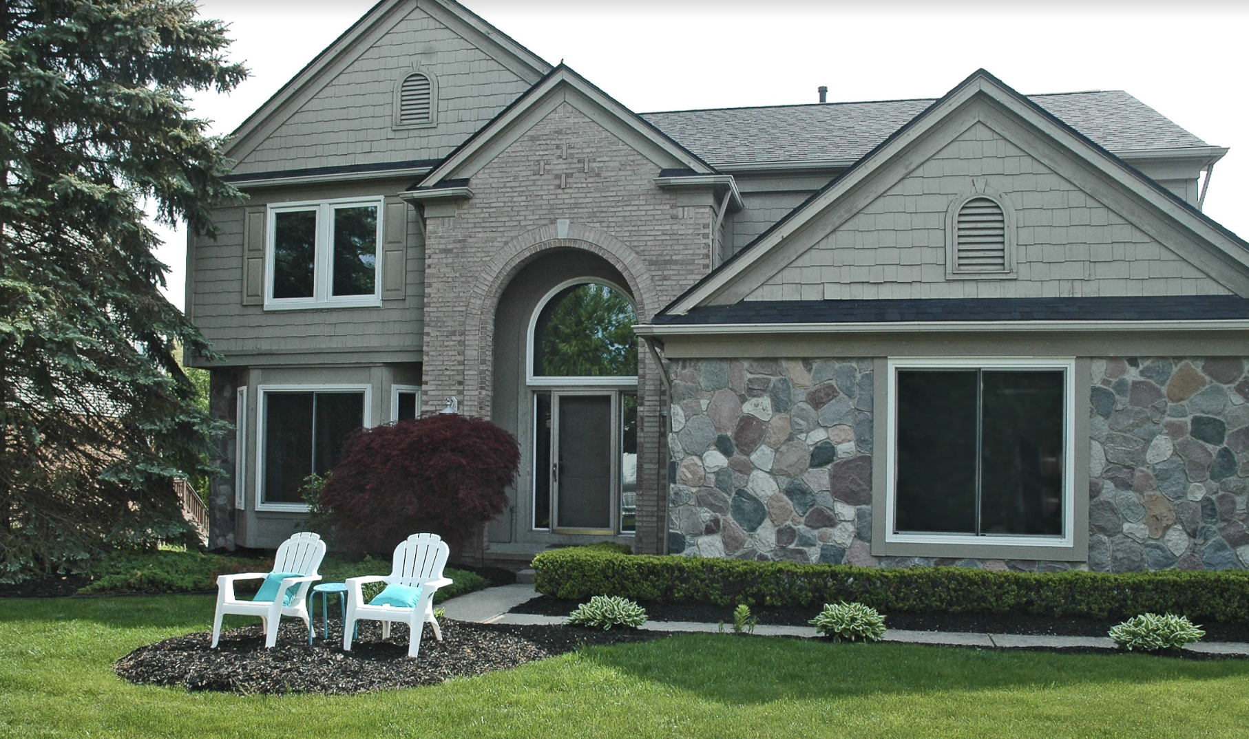 Wallside Windows contribute to curb appeal for those looking to sell a home.