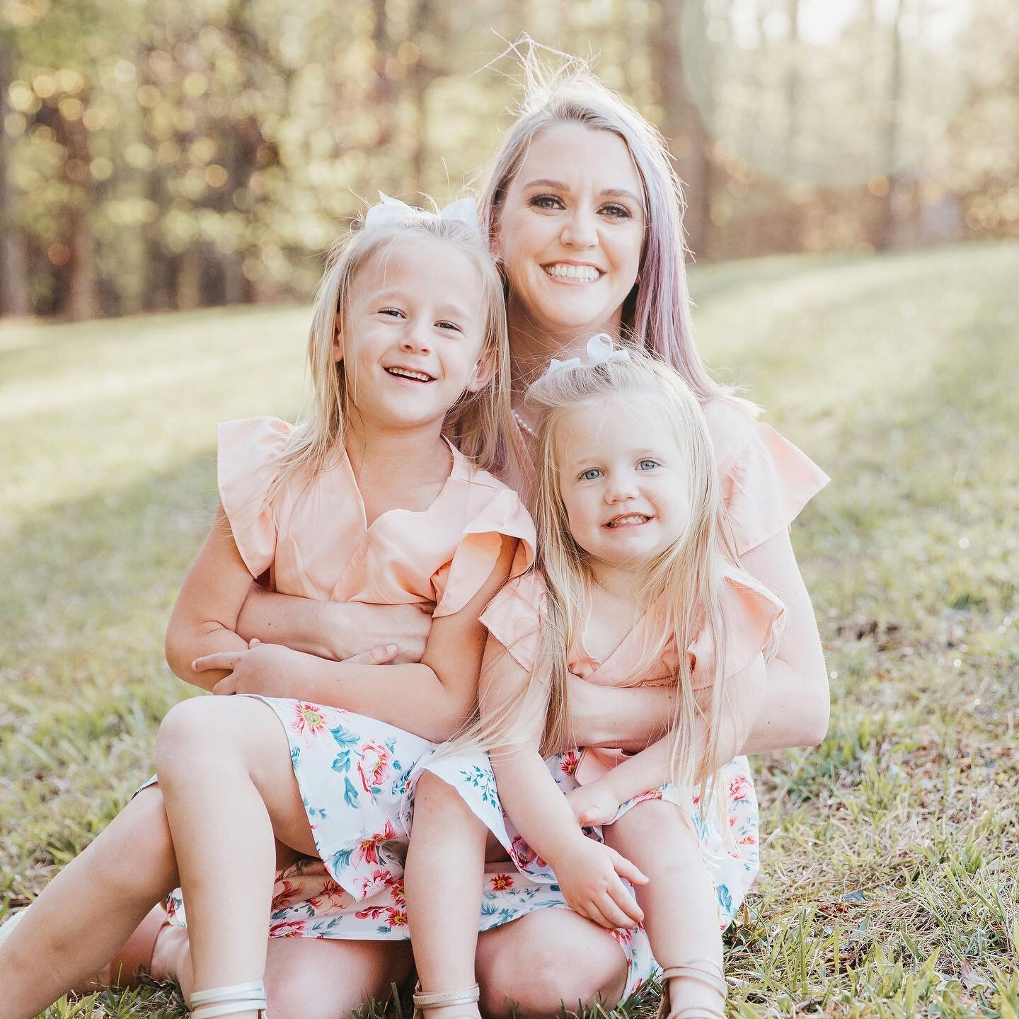 With Mother&rsquo;s and Father&rsquo;s Day around the corner, consider capturing some memories with me! 
I loved this sweet family and I can&rsquo;t wait to meet you and yours 💜🌈💐
#mariettafamilyphotographer #kennesawfamilyphotographer #acworthfam