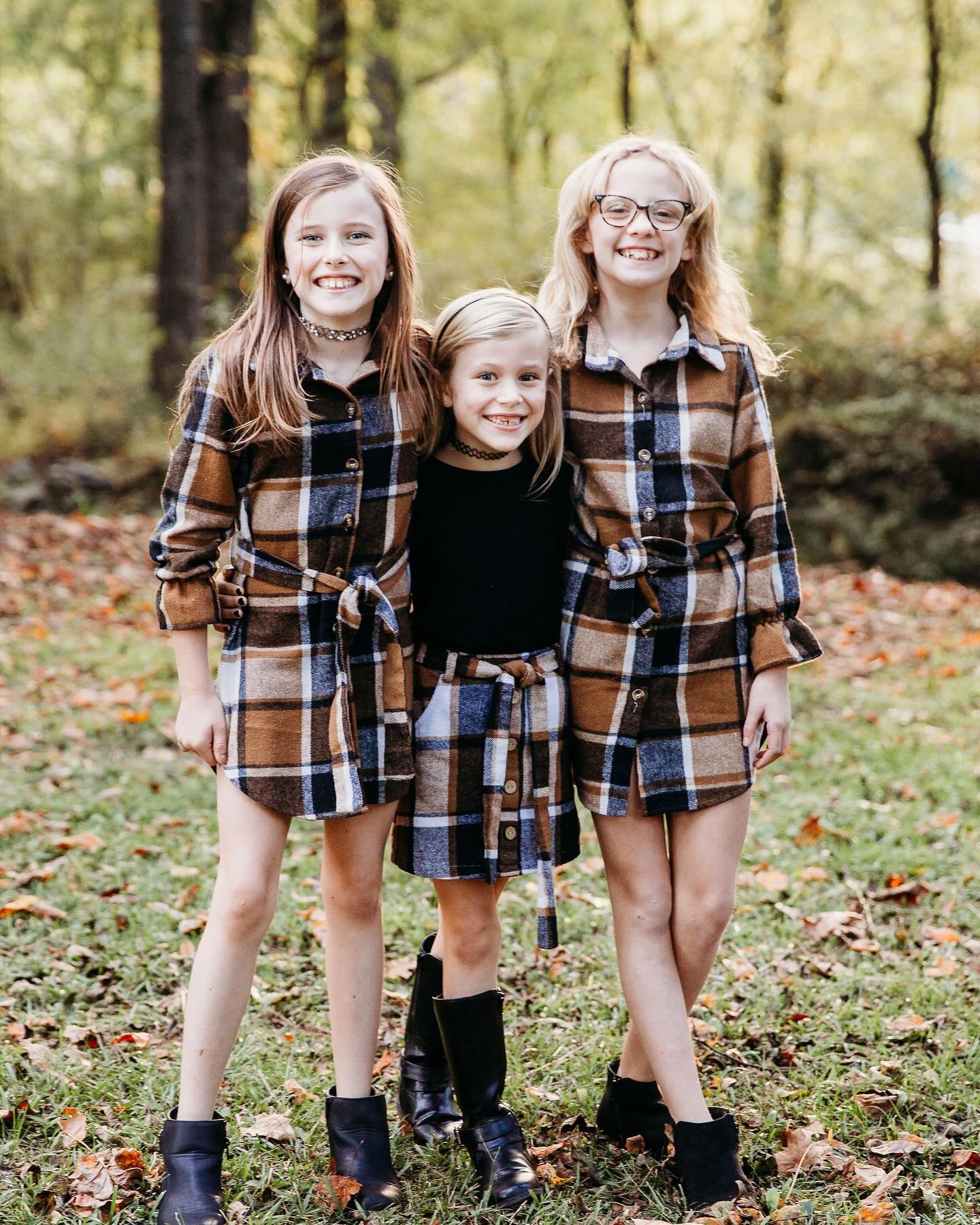 Cousins! This trio had me cracking up they were so silly 😜 
#familyphotographer #extendedfamilyphotos #acworthga #acworthphotographer
