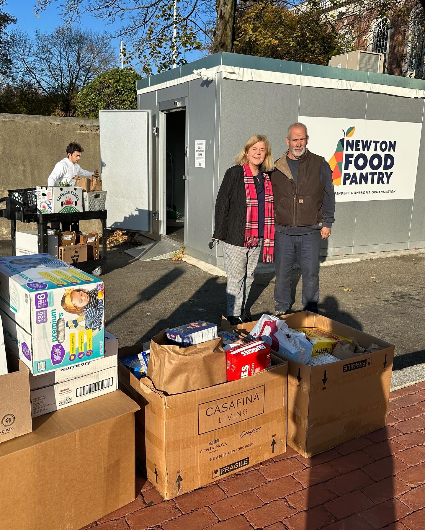 Our 2023 food drive was a huge success! We smashed our thousand pound goal collecting 1270lbs of food and personal care items for 3 food pantries. Huge shout out to @caseyd614 who always organizes the drive, and to Rod and Brenda who made many of the