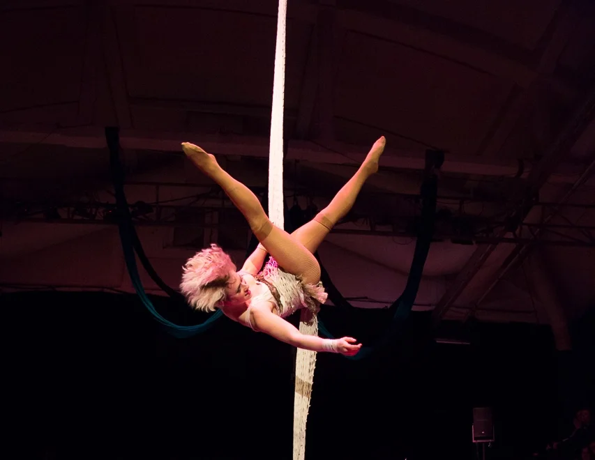 Sara_Deuil_filet aérien_cirquantique