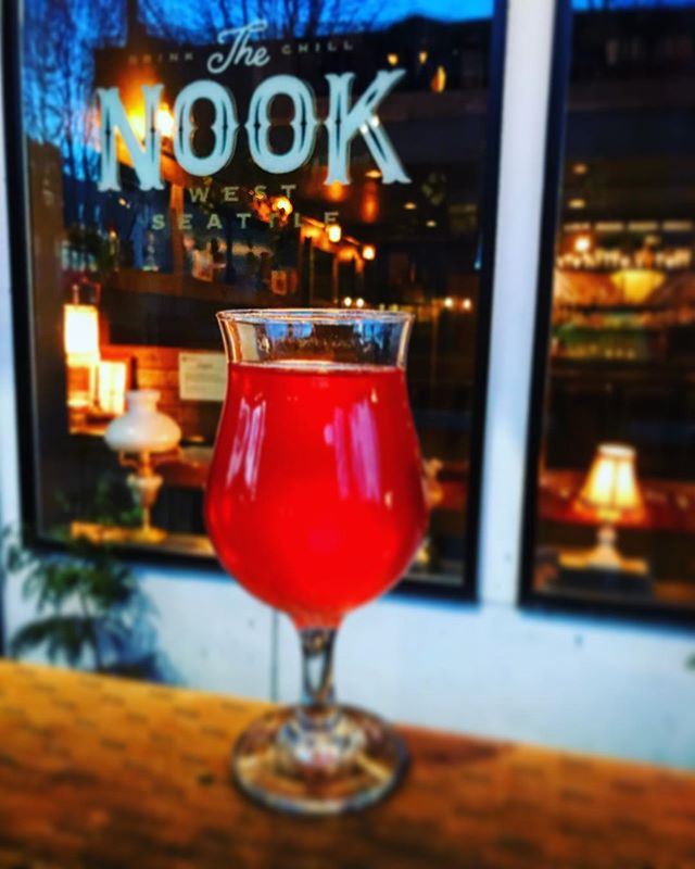 Cider Season is approaching 🤗 Try our newest addition from @2townscider &ldquo;Easy Squeezy&rdquo;

#thenook #thenookseattle #westseattle #cider