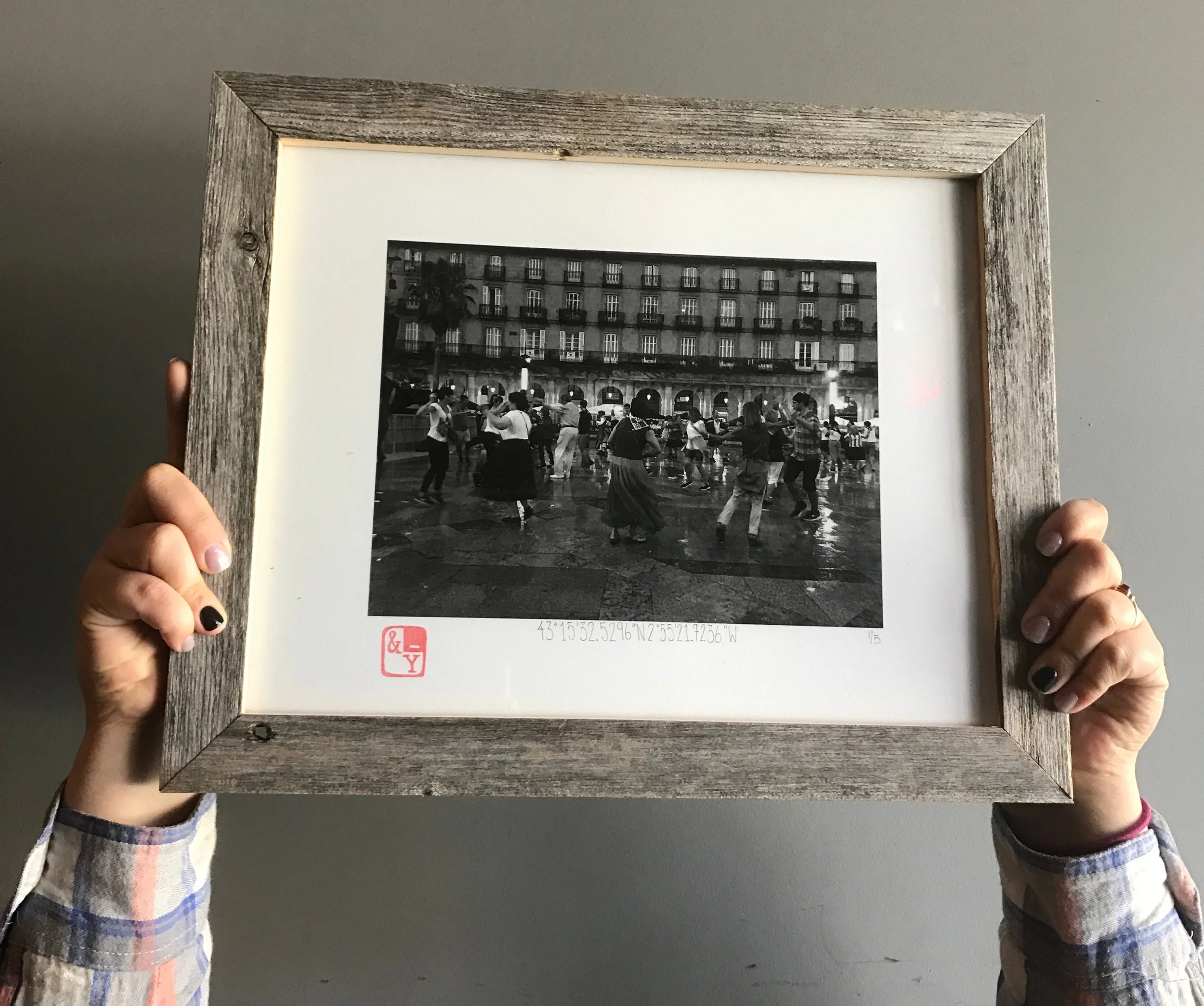 43° 15' 32.5296'' N 2° 55' 21.7236'' W