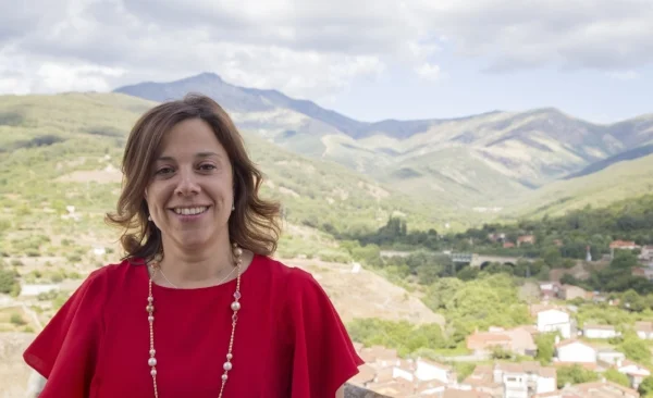 Hervás - Alcaldesa -Patricia Valle.jpg