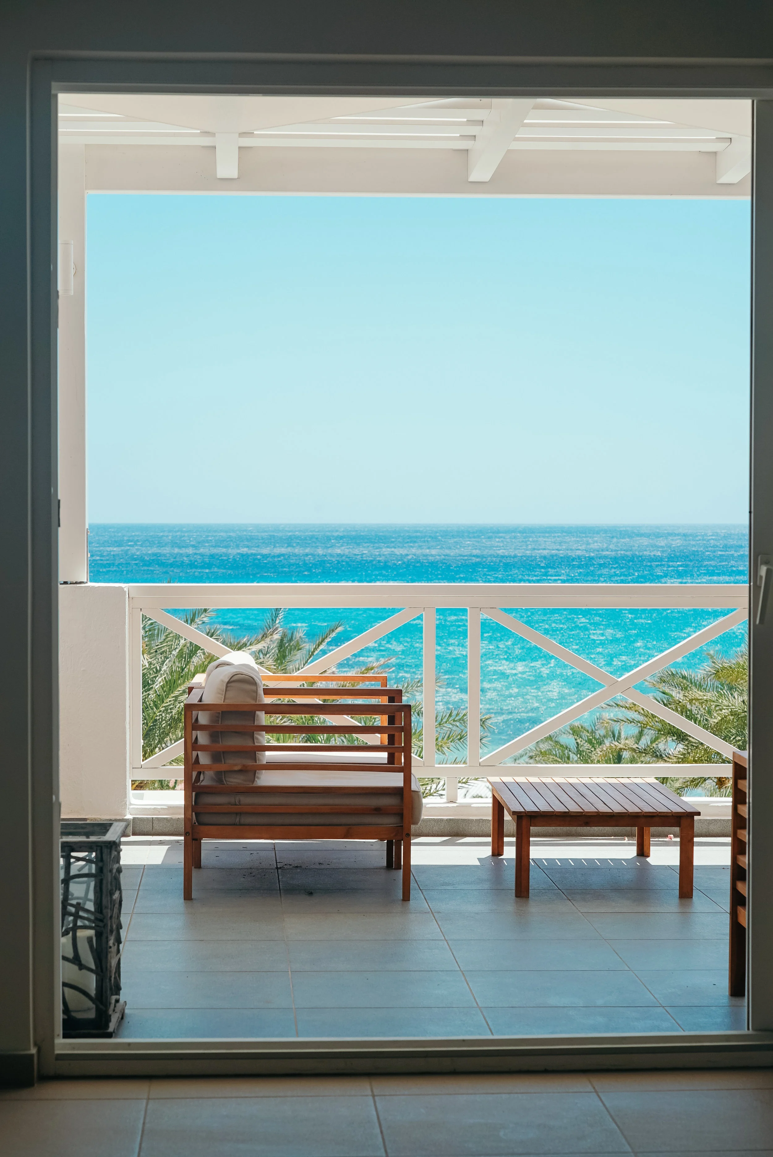 Golden Milos Bay - Reception/Lounge Area