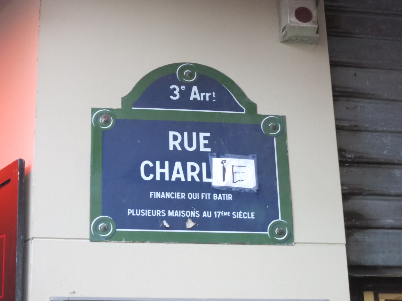  Rue Charlot, Paris. 