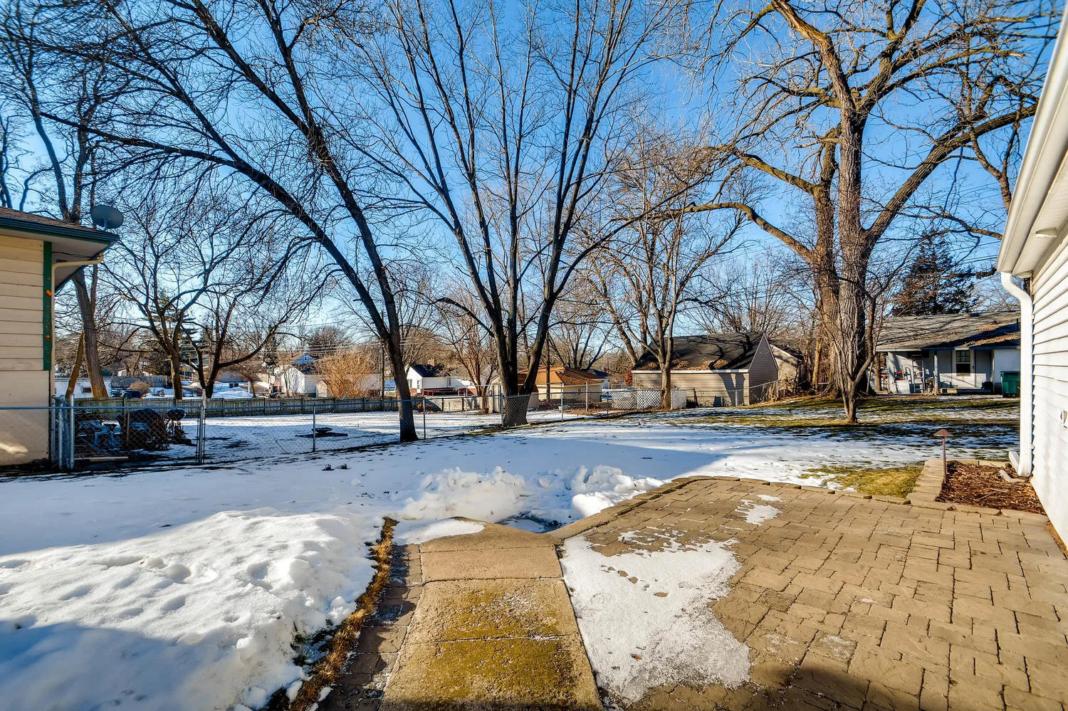 4630 7th St NE Minneapolis MN-large-025-19-Patio-1500x999-72dpi.jpg