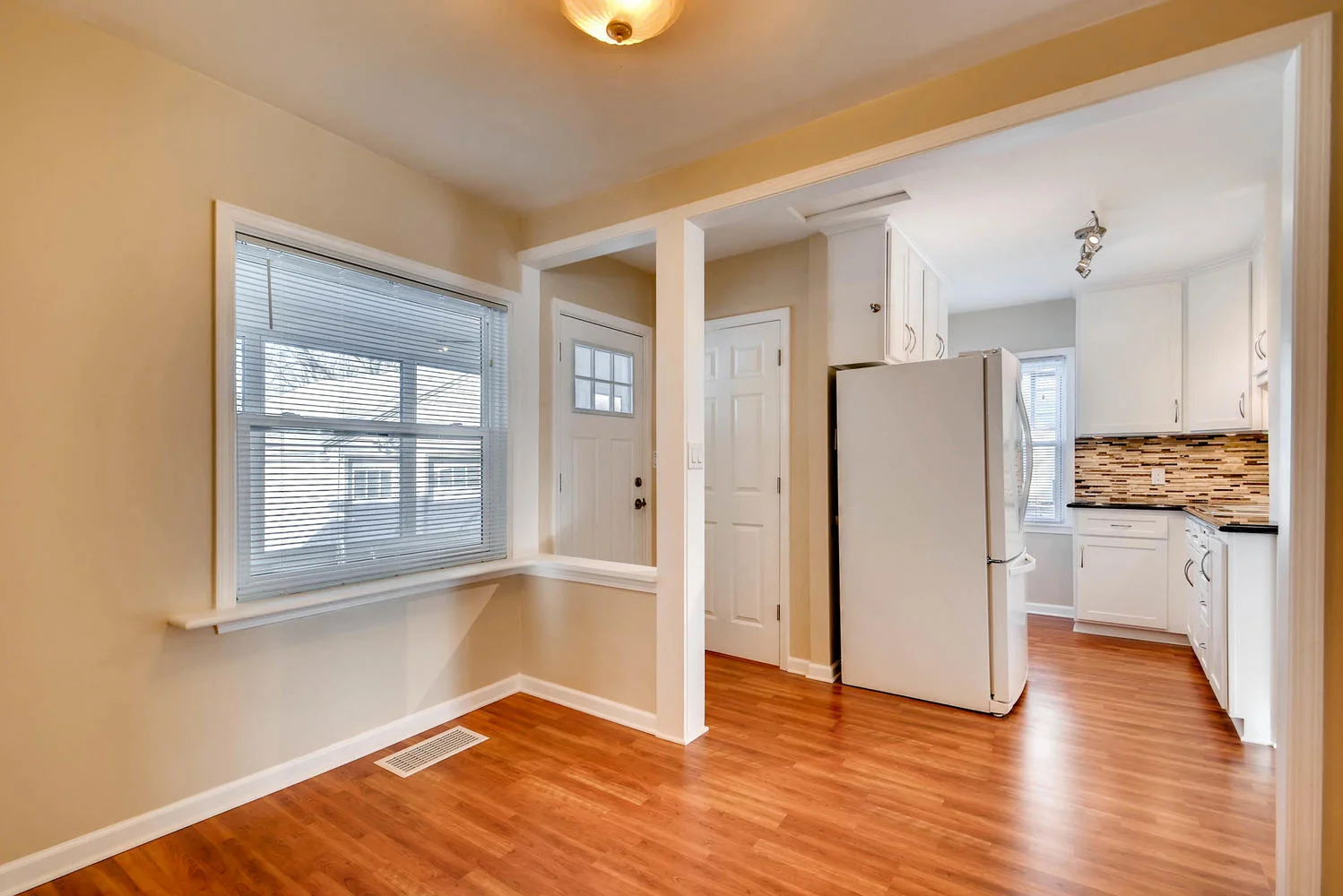 4630 7th St NE Minneapolis MN-large-014-6-Breakfast Area-1499x1000-72dpi.jpg