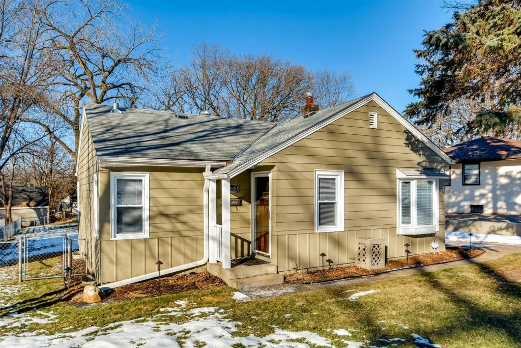 4630-7th-St-NE-Minneapolis-MN-large-002-14-Exterior-Front-1499x1000-72dpi-1024x684.jpg