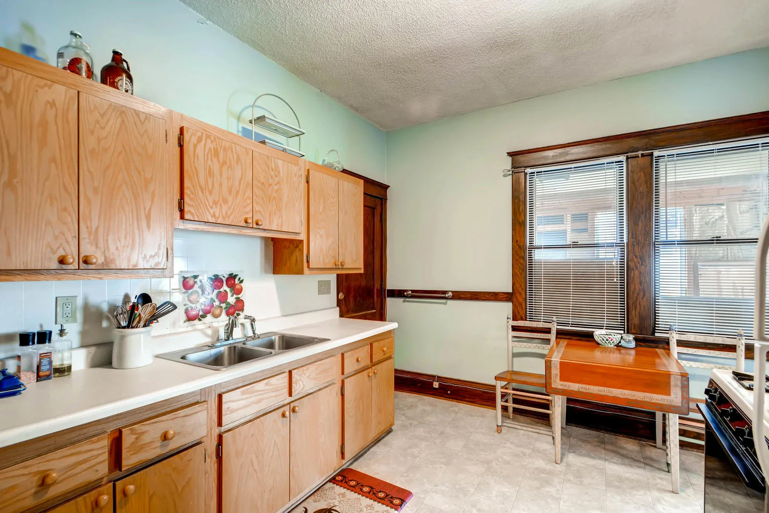 1121 Washington St NE-large-020-26-2nd Floor Kitchen-1500x1000-72dpi.jpg
