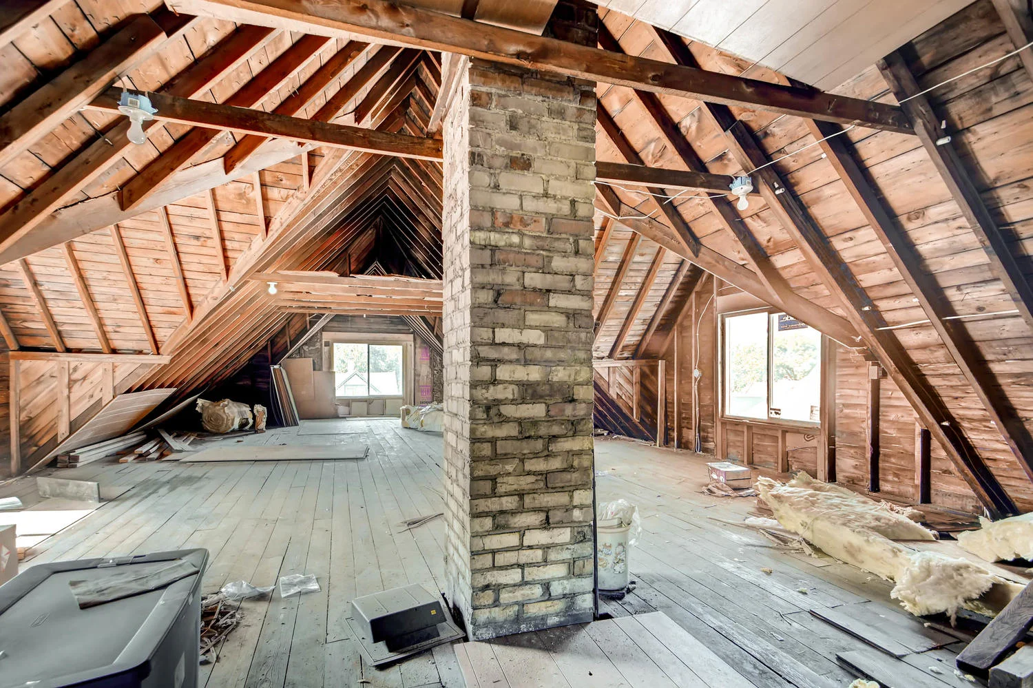 1121 Washington St NE-large-023-14-3rd Floor Loft-1500x1000-72dpi.jpg