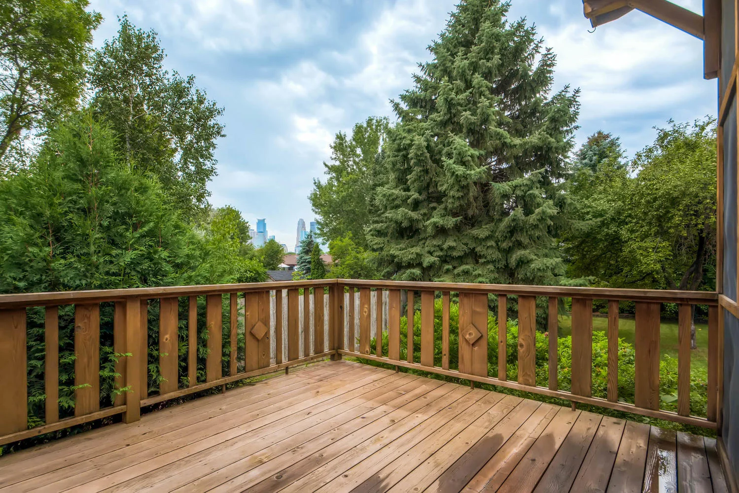 610 Main St NE Minneapolis MN-large-023-20-Deck-1500x1000-72dpi.jpg