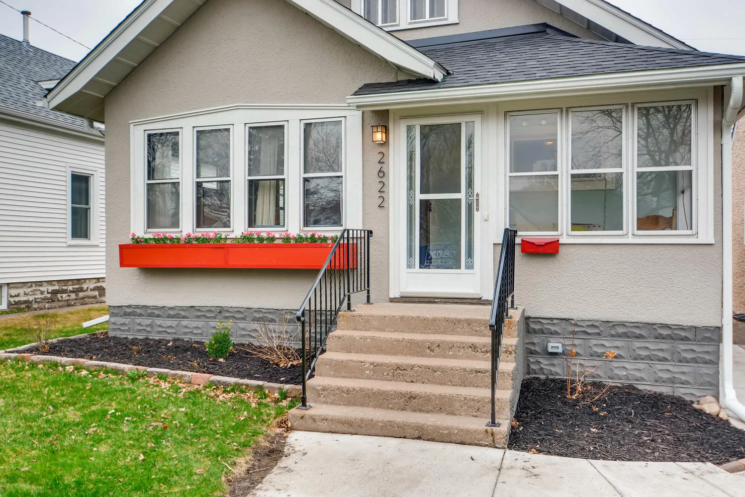 2622 Cleveland St NE-large-004-3-Exterior Front Entry-1499x1000-72dpi.jpg
