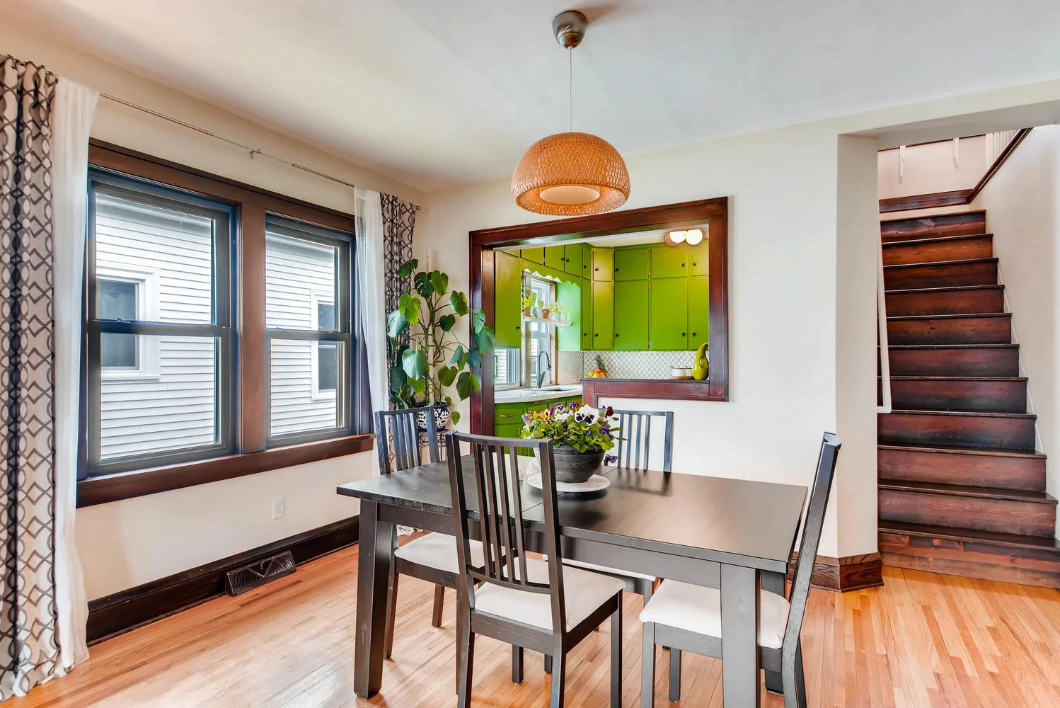 2622 Cleveland St NE-large-010-32-Dining Room-1499x1000-72dpi.jpg