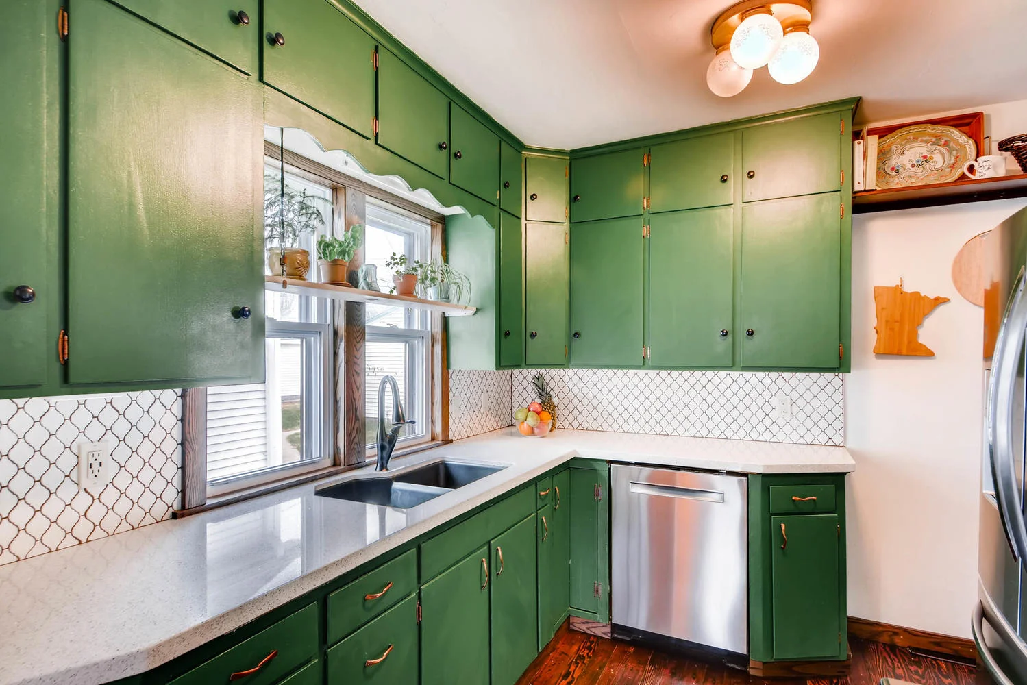 2622 Cleveland St NE-large-013-38-Kitchen-1500x1000-72dpi.jpg