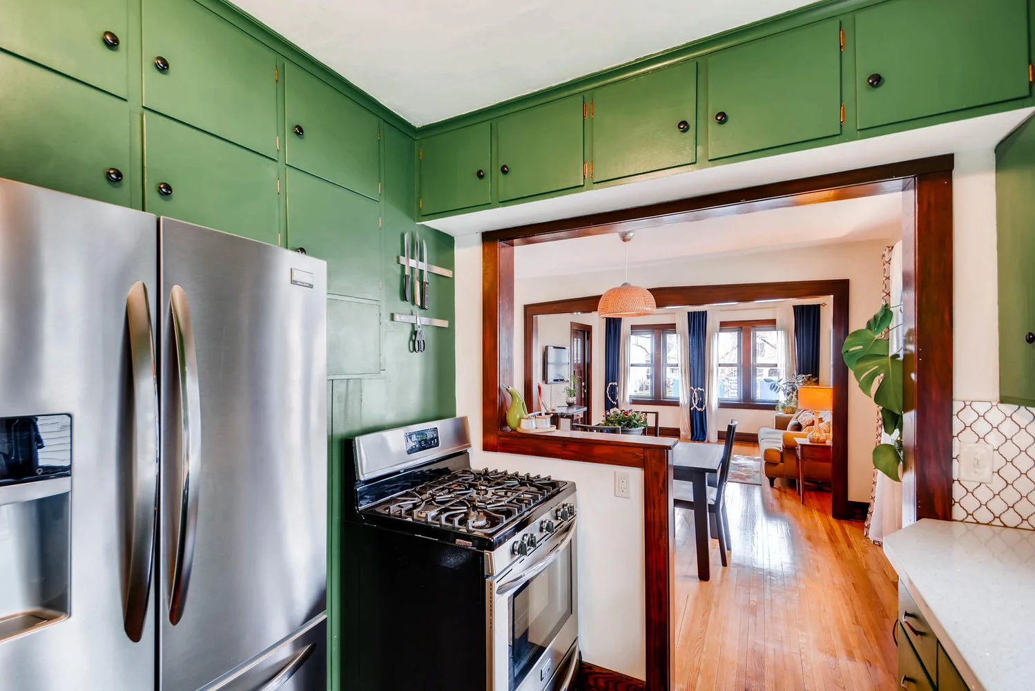 2622 Cleveland St NE-large-014-36-Kitchen-1500x1000-72dpi.jpg