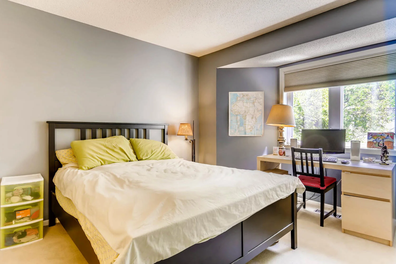 205 University Ave NE-large-015-11-2nd Floor Master Bedroom-1500x1000-72dpi.jpg