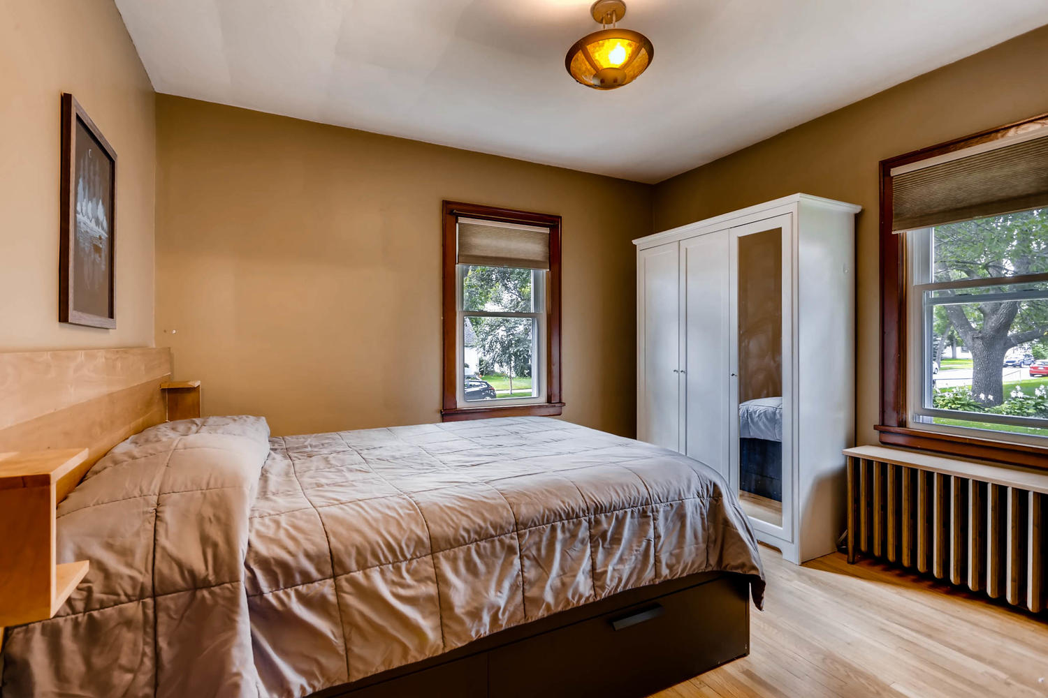 2519 3rd St NE Minneapolis MN-large-016-27-Master Bedroom-1500x1000-72dpi.jpg