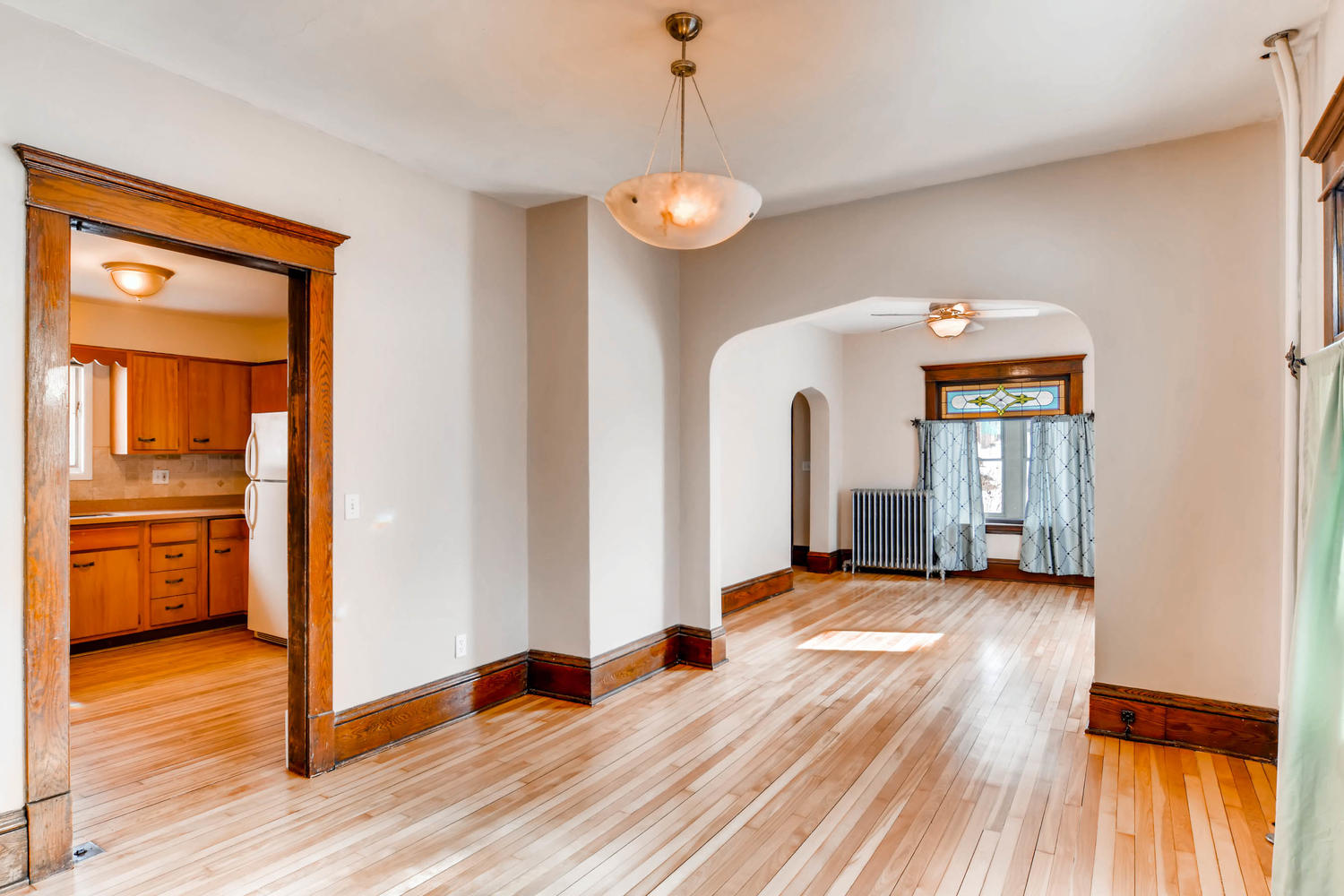 2526 Buchanan St NE-large-008-1-Dining Room-1500x1000-72dpi.jpg