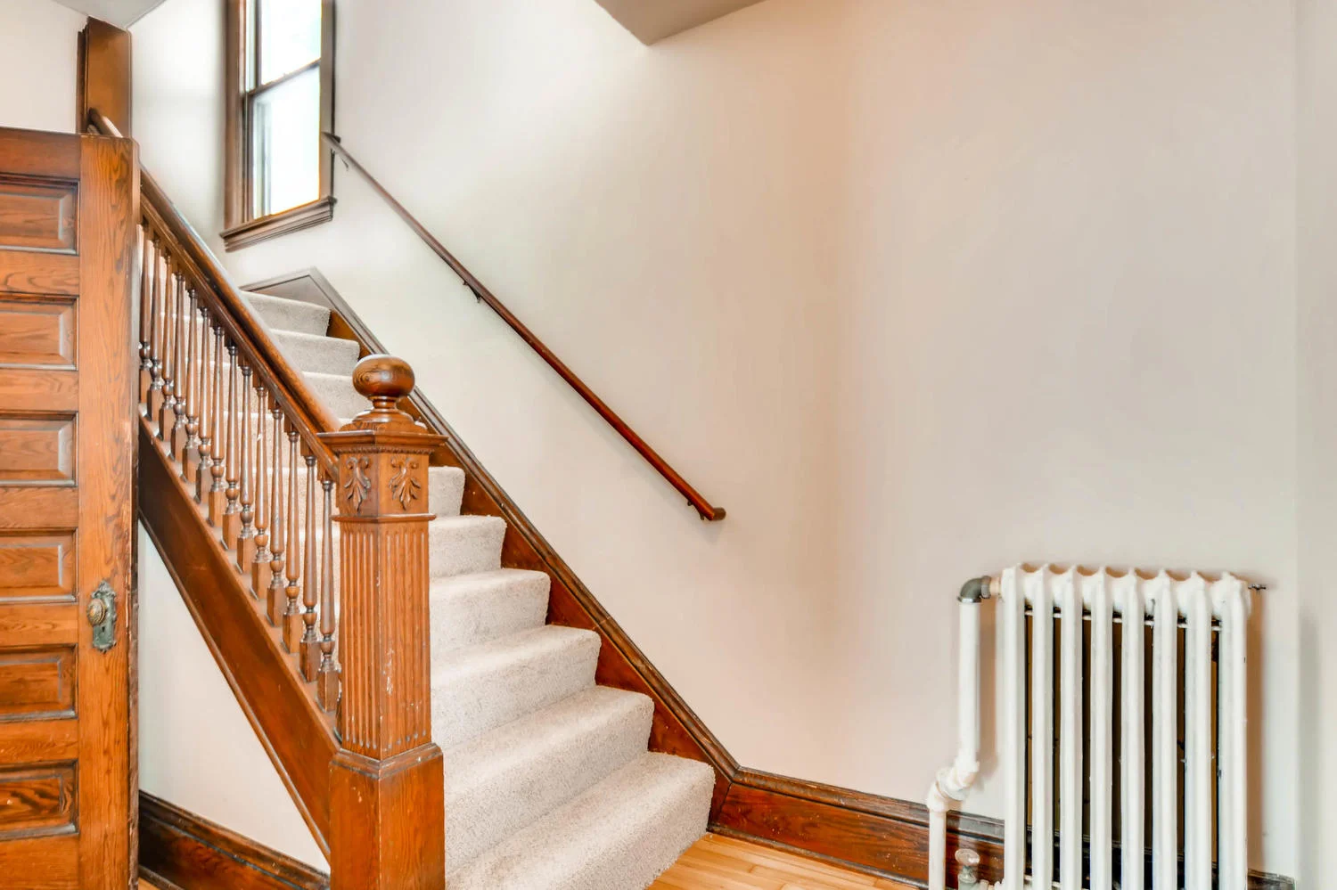 2526 Buchanan St NE-large-016-20-Stairway-1500x1000-72dpi.jpg