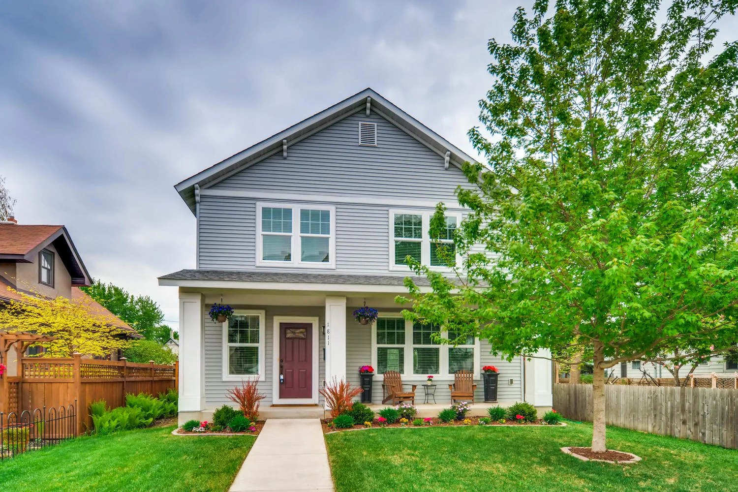 1811 Taylor St NE Minneapolis-large-001-26-Exterior Front-1500x1000-72dpi.jpg