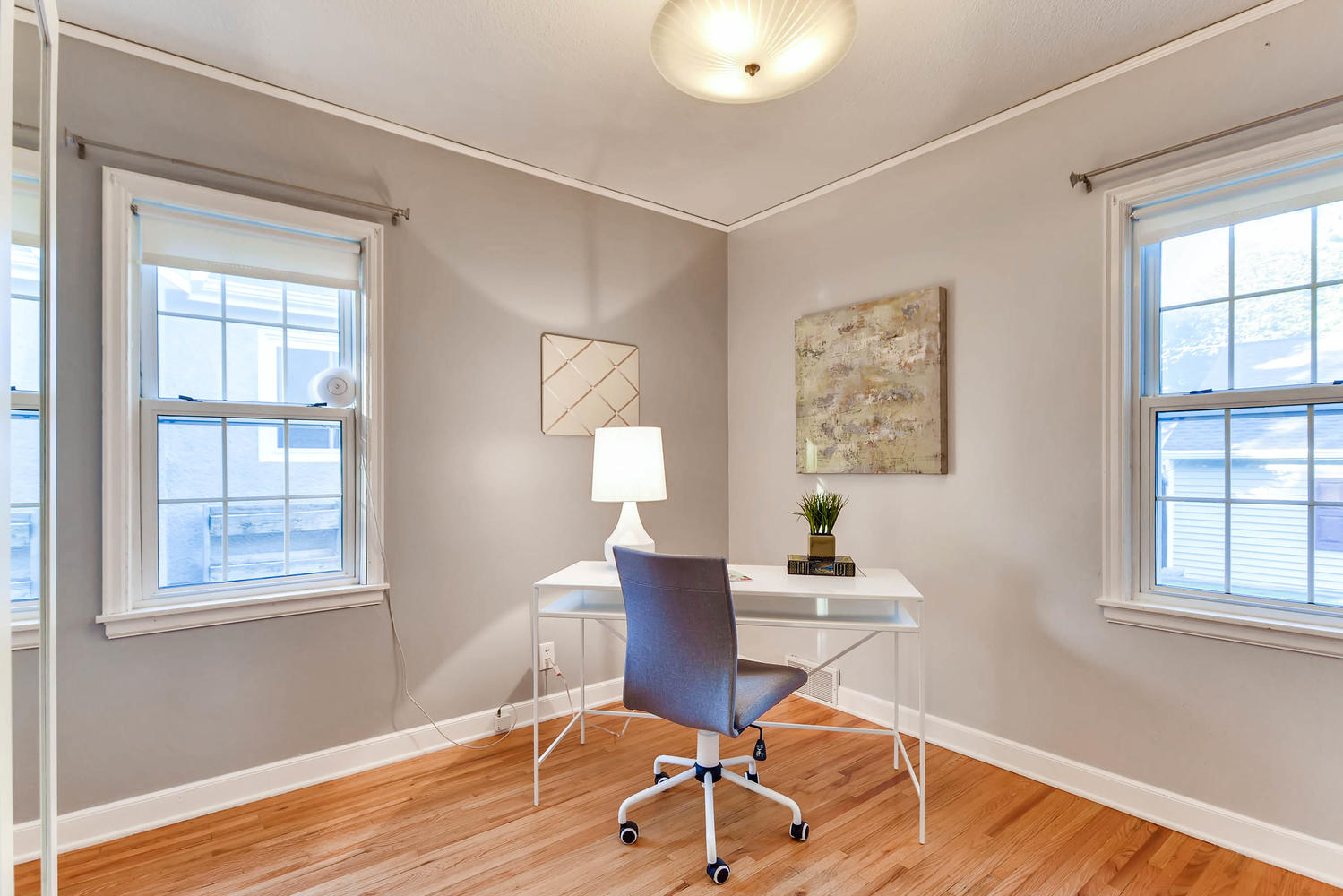 3139 Cleveland St NE-large-006-9-Office-1500x1000-72dpi.jpg