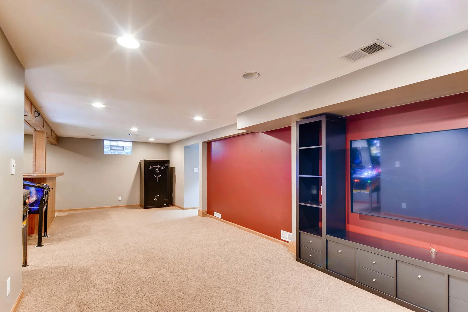 3139 Cleveland St NE-large-023-24-Lower Level Family Room-1499x1000-72dpi.jpg