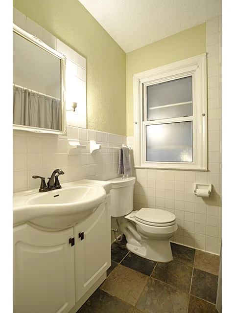 Bathroom_Main Floor_1a.jpg