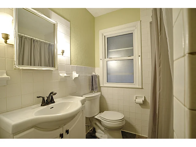 Bathroom_Main Floor_2a.jpg