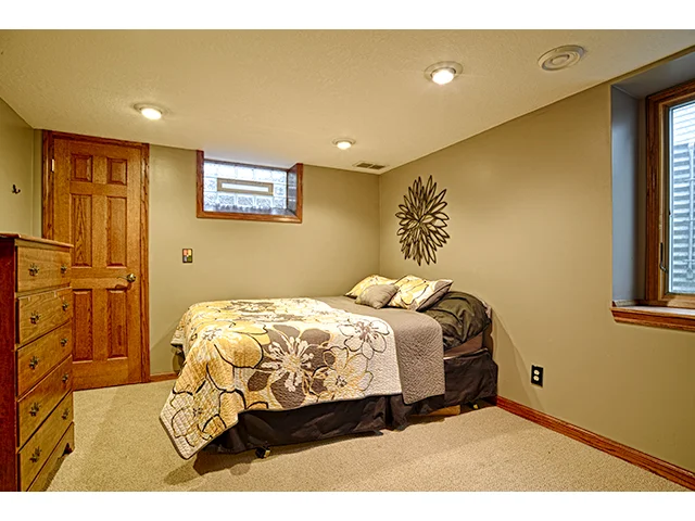 Bedroom_LL_1a.jpg