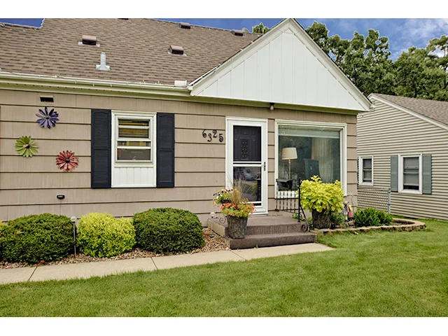 External Front Enterance_1a.jpg