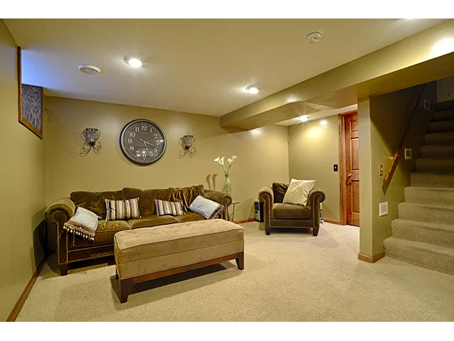 Family Room_LL_1a.jpg
