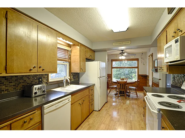 Kitchen_1a.jpg