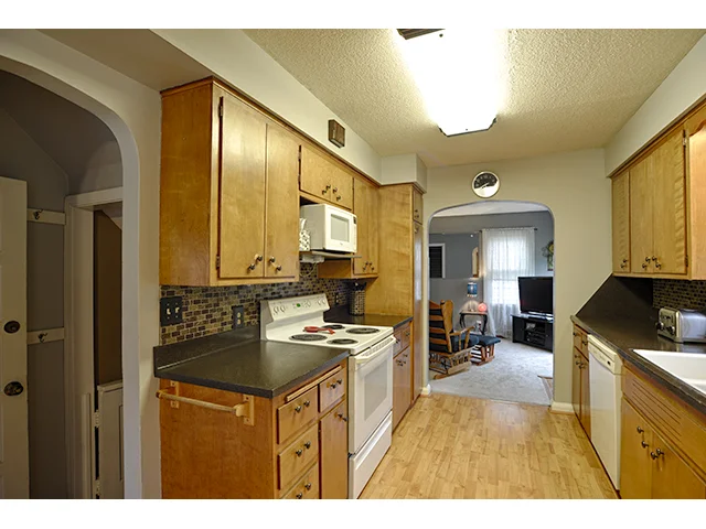 Kitchen_3a.jpg