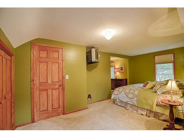 Master Bedroom_1a.jpg