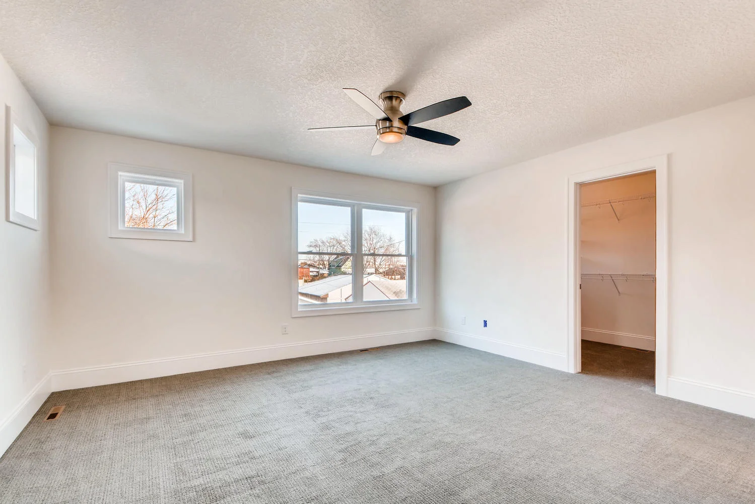 2949 Grand St NE Minneapolis-large-015-19-2nd Floor Master Bedroom-1499x1000-72dpi.jpg