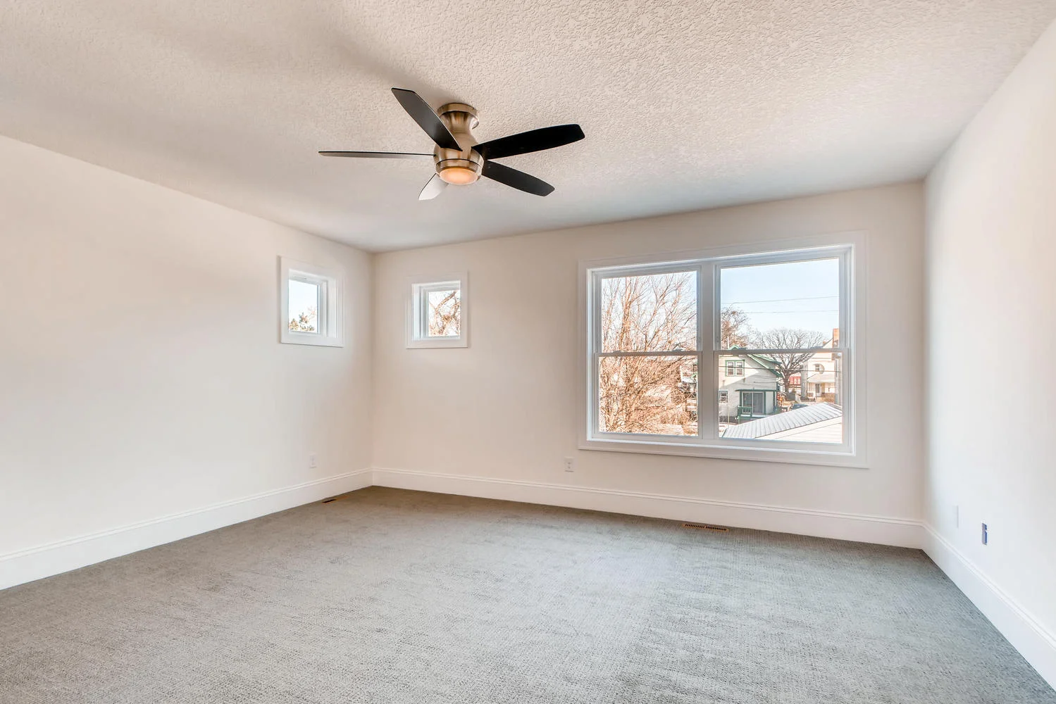 2949 Grand St NE Minneapolis-large-017-22-2nd Floor Master Bedroom-1500x1000-72dpi.jpg