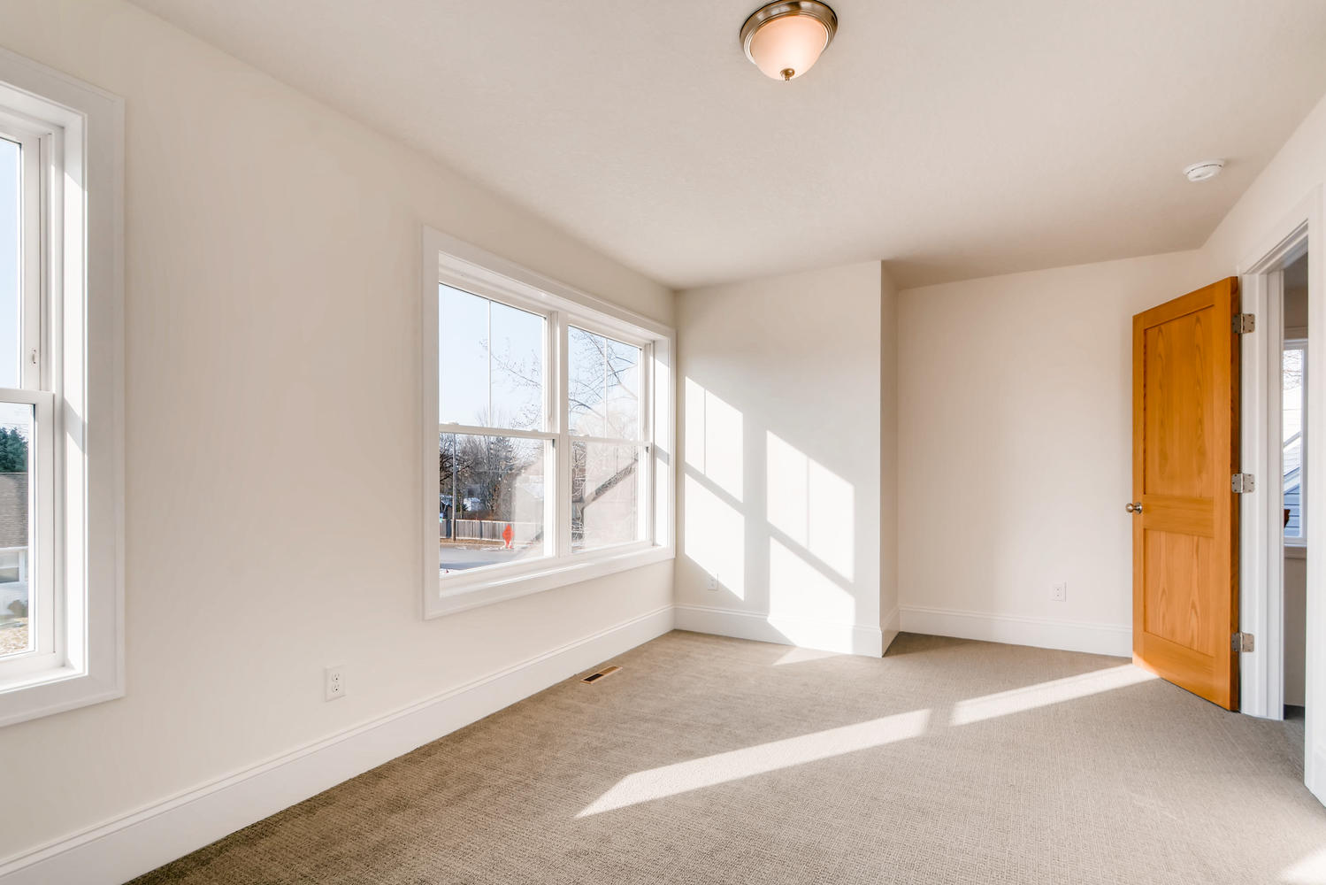 2949 Grand St NE Minneapolis-large-022-12-2nd Floor Bedroom-1500x1000-72dpi.jpg