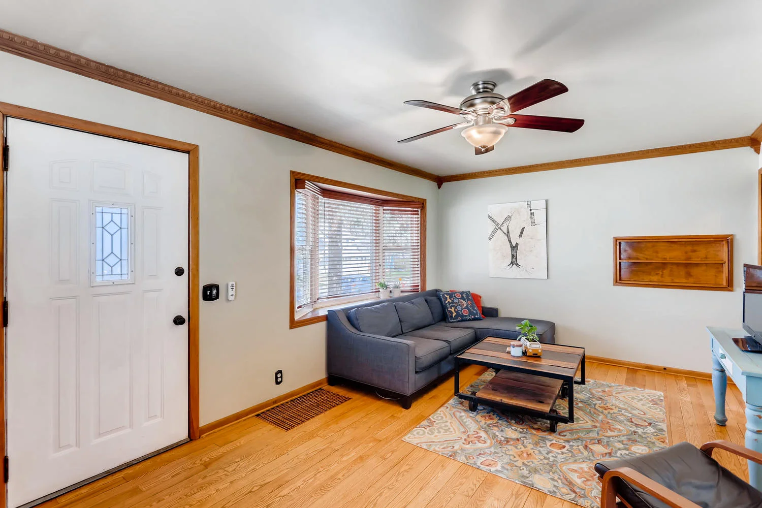 3243 Fillmore St NE-large-005-8-Living Room-1500x1000-72dpi.jpg