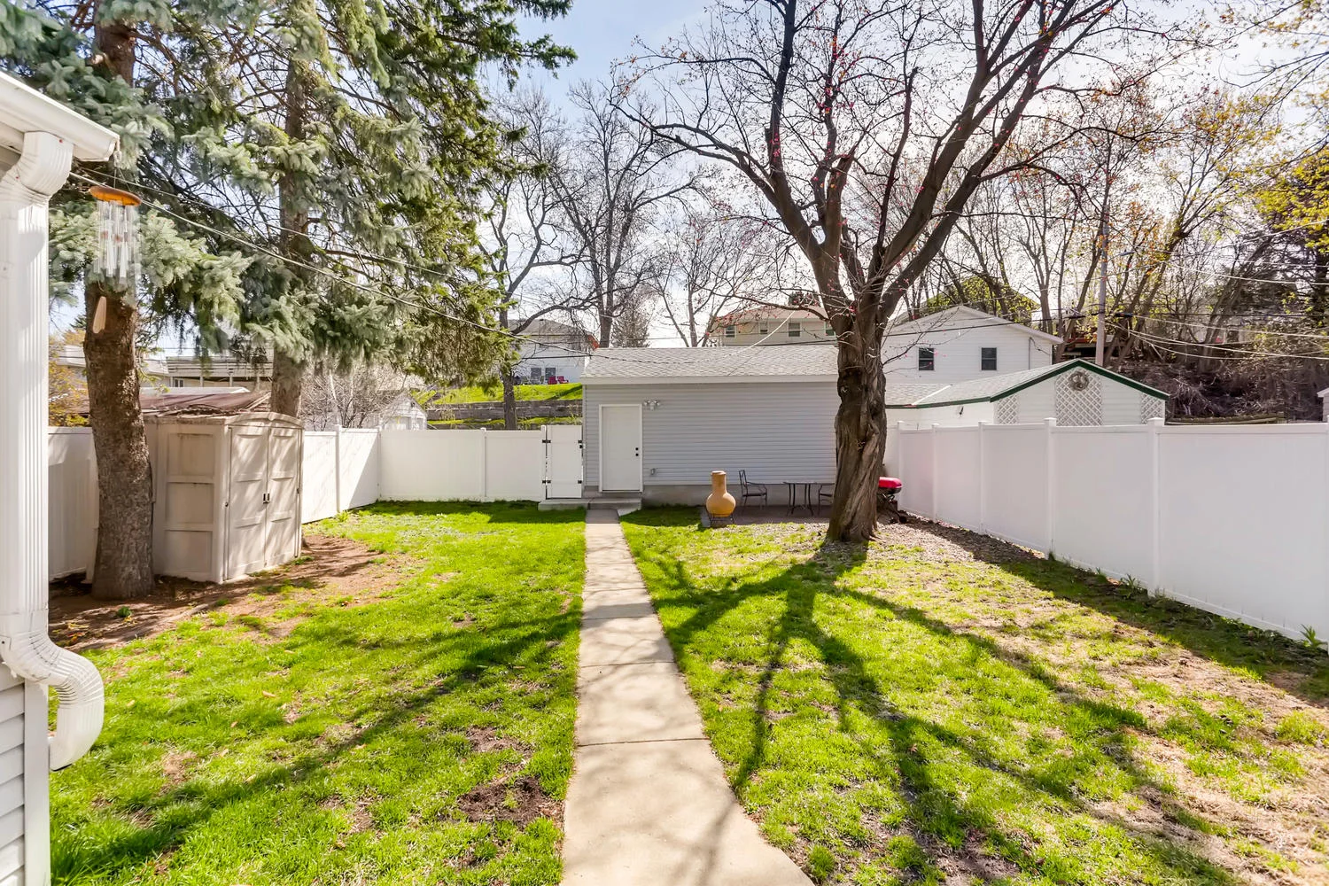 3243 Fillmore St NE-large-024-25-Back Yard-1500x1000-72dpi.jpg