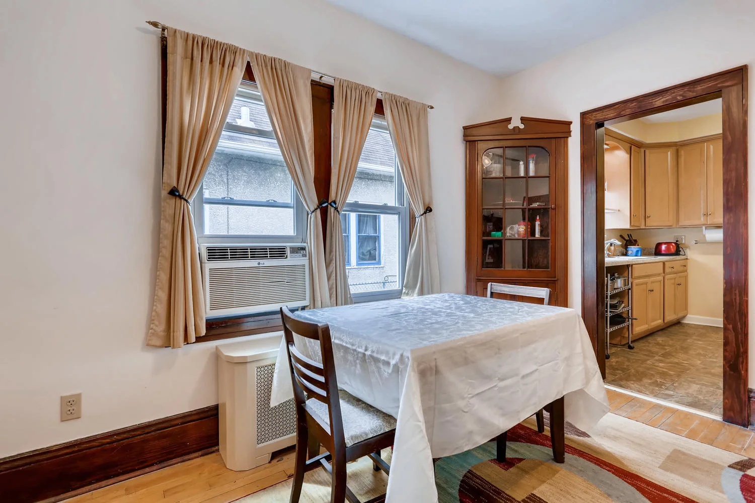2310 6th St NE Minneapolis MN-large-010-16-Dining Room-1500x1000-72dpi.jpg