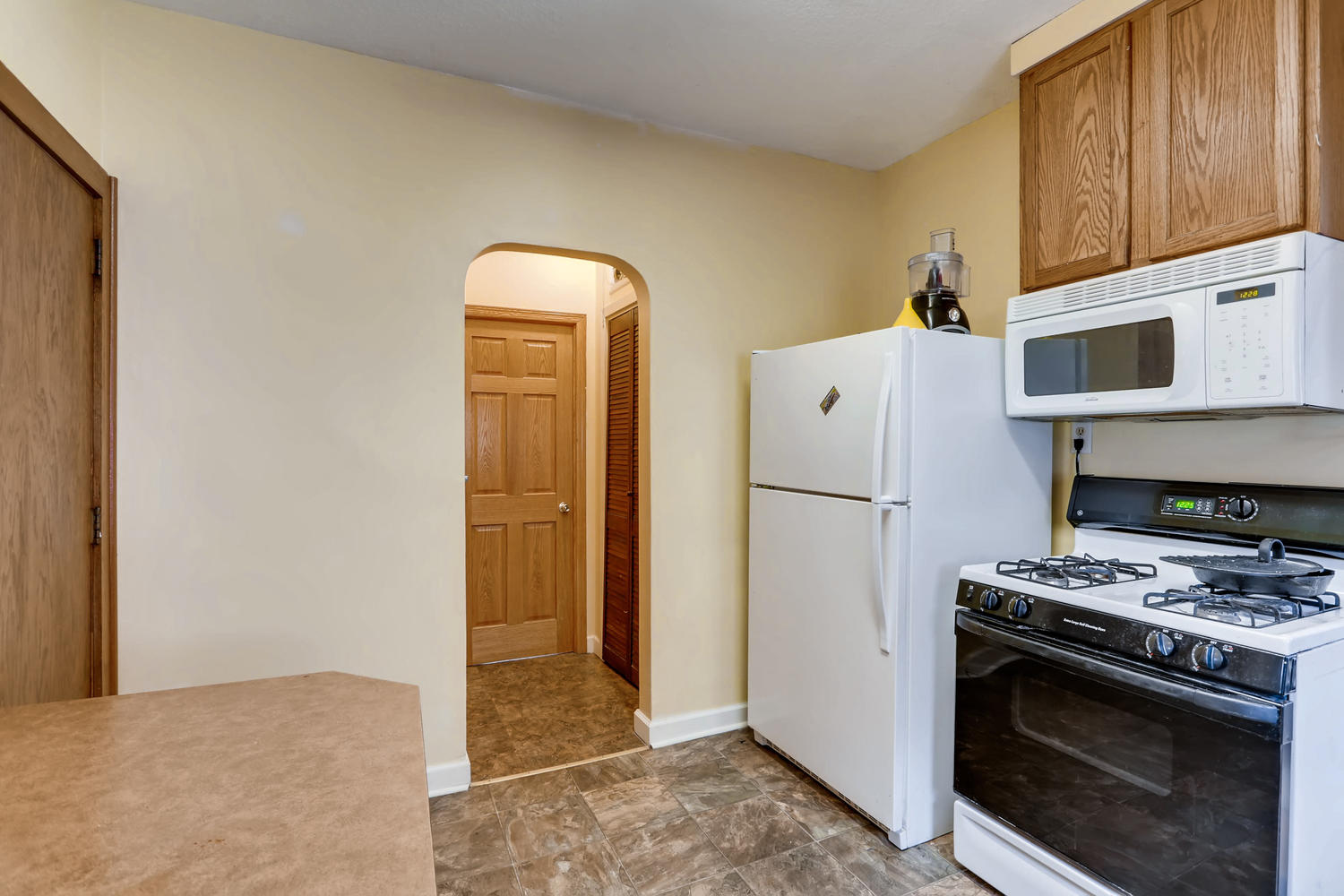 2310 6th St NE Minneapolis MN-large-013-6-Kitchen-1500x1000-72dpi.jpg