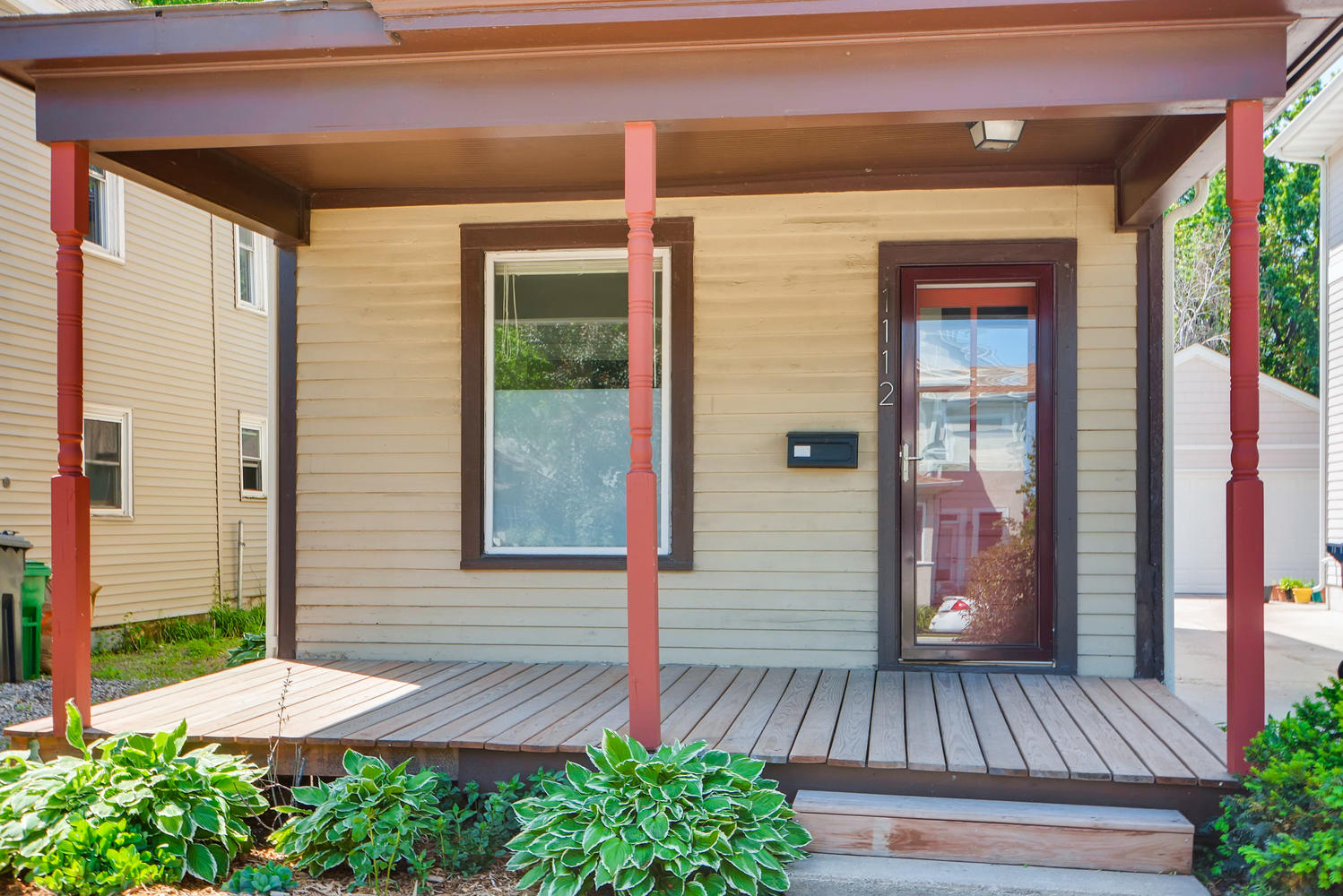1112 18th Ave NE Minneapolis-large-002-1-Exterior Front Entry-1499x1000-72dpi.jpg
