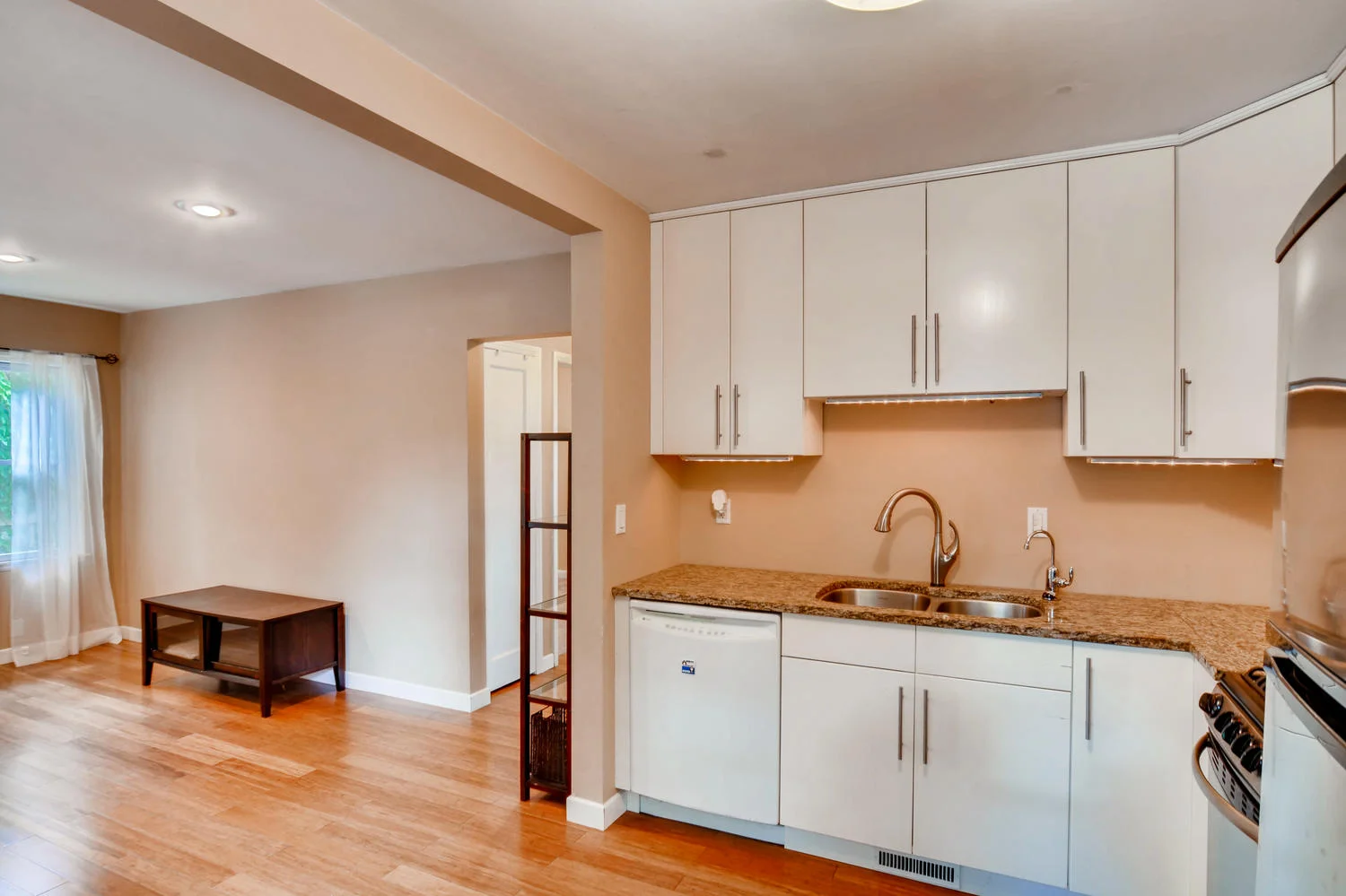 3210 Fillmore St NE-large-010-013-Kitchen-1500x999-72dpi.jpg
