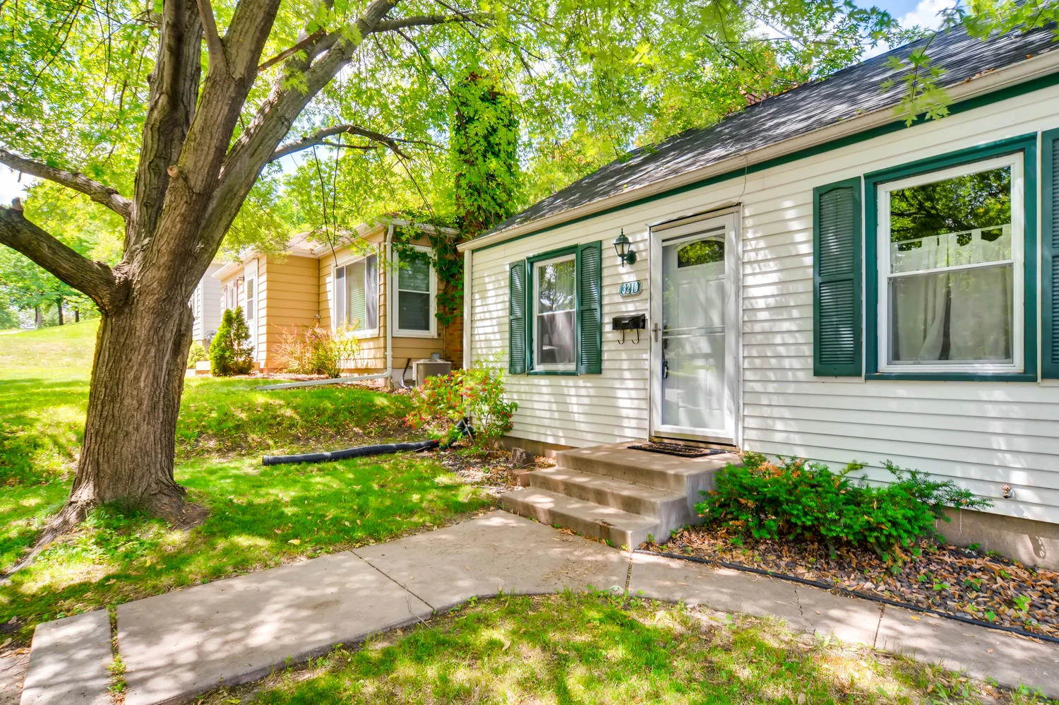 3210 Fillmore St NE-large-004-005-Exterior Front Entry-1500x998-72dpi.jpg