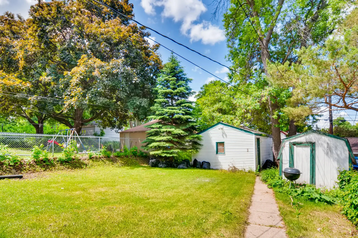 3210 Fillmore St NE-large-025-023-Back Yard-1500x1000-72dpi.jpg